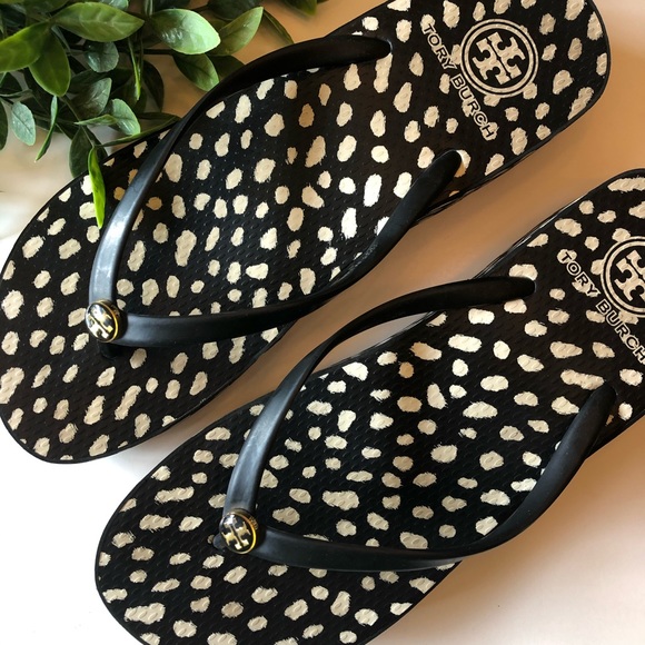 Tory Burch Shoes - 🍋LIKE NEW! TORY BURCH PRINTED DESIGN WEDGE